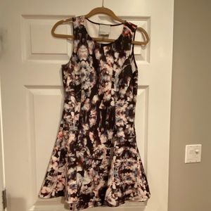 Addison sleeveless dress - size medium